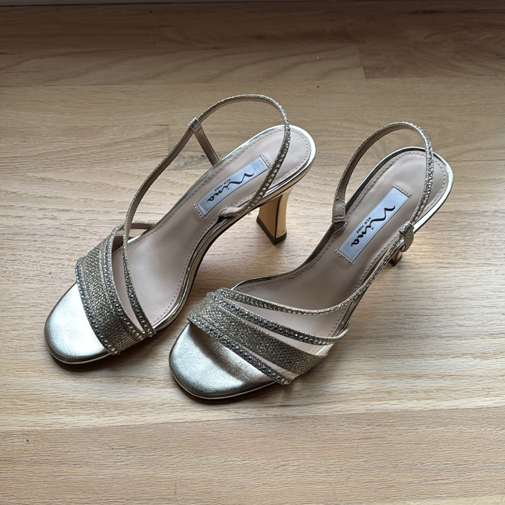 Nina Abbi Mid-Heel Slingback - Soft Platino  size 7M